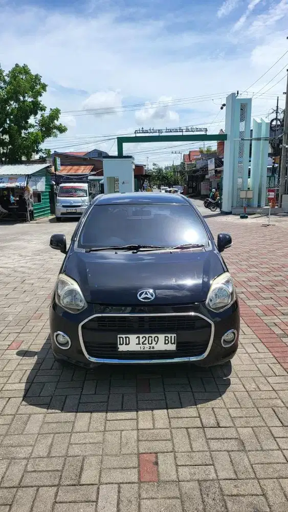 jual mobil ayla x manual 2013