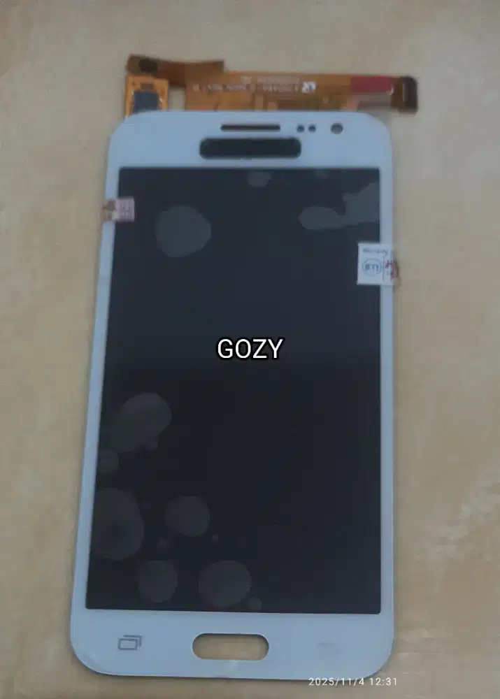 LCD Samsung J200
