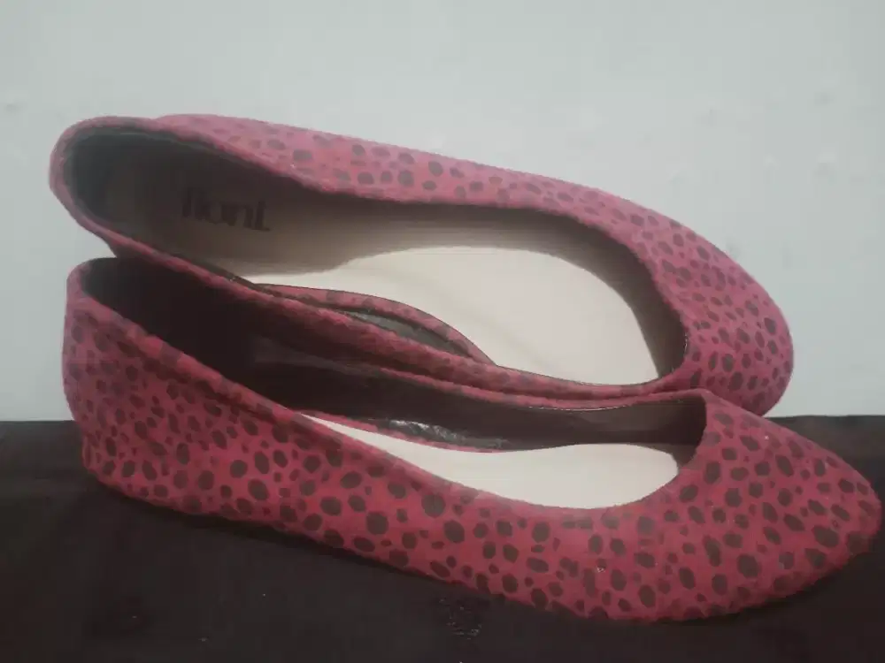Jual sepatu fioni preloved