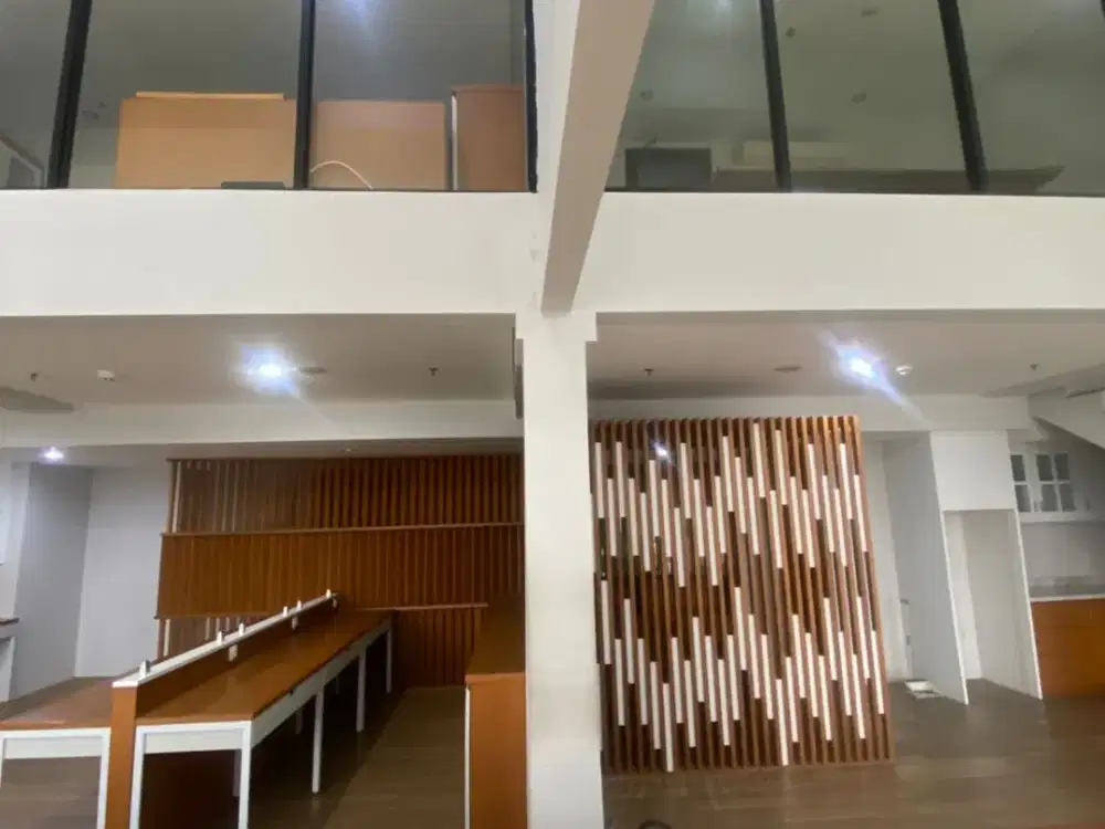 Disewakan ruang kantor di Soho Pancoran unit combine furnished - Jakarta Selatan.