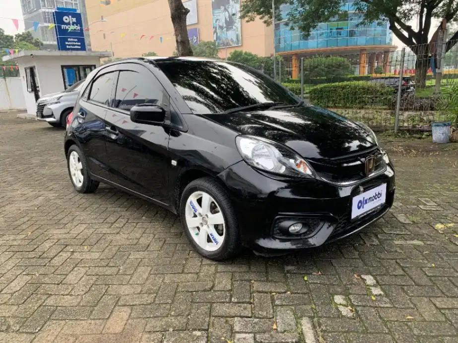 LOW DP Honda Brio Satya 1.2 E Bensin-AT 2017 7ZH