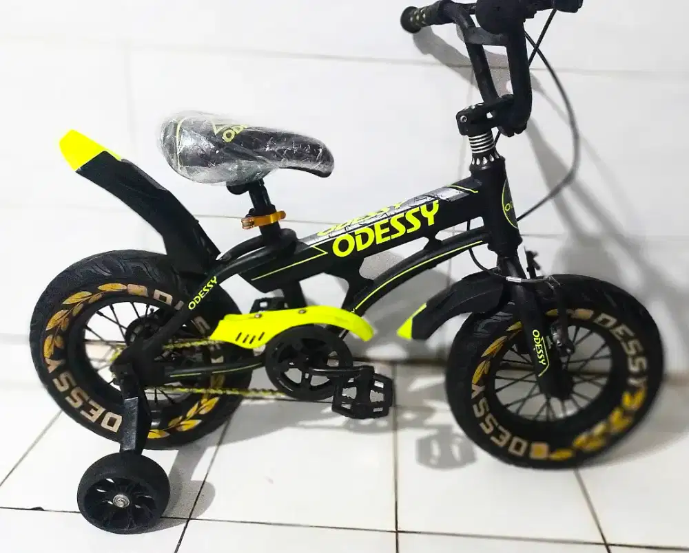 Sepeda merk odessy,ban jumbo ukuran 12,cocok buat  umur 2 thn - 6 thn