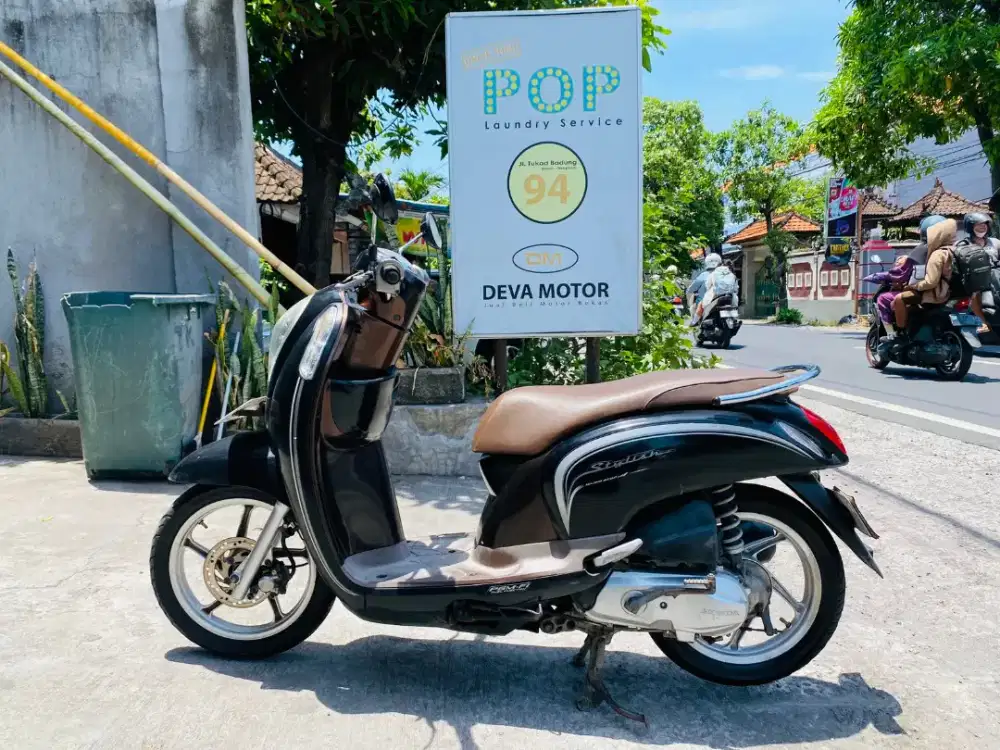 Scoopy 2014 hitam Deva motor