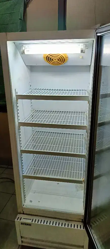 Showcase steko 4 rak