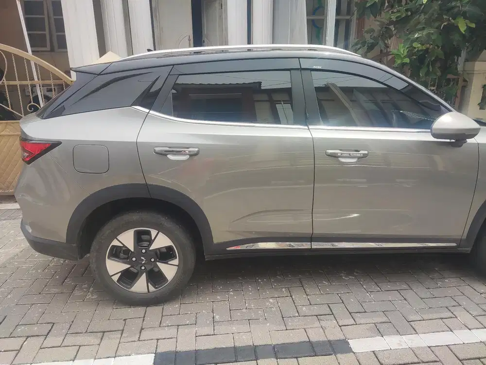 Wuling Alvez 2023 Bensin