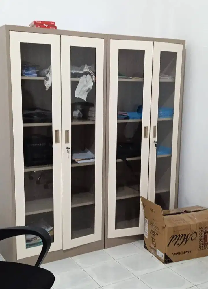 Informa Kiev Lemari Arsip Kantor Metal 2 Pintu Kaca - Cokelat