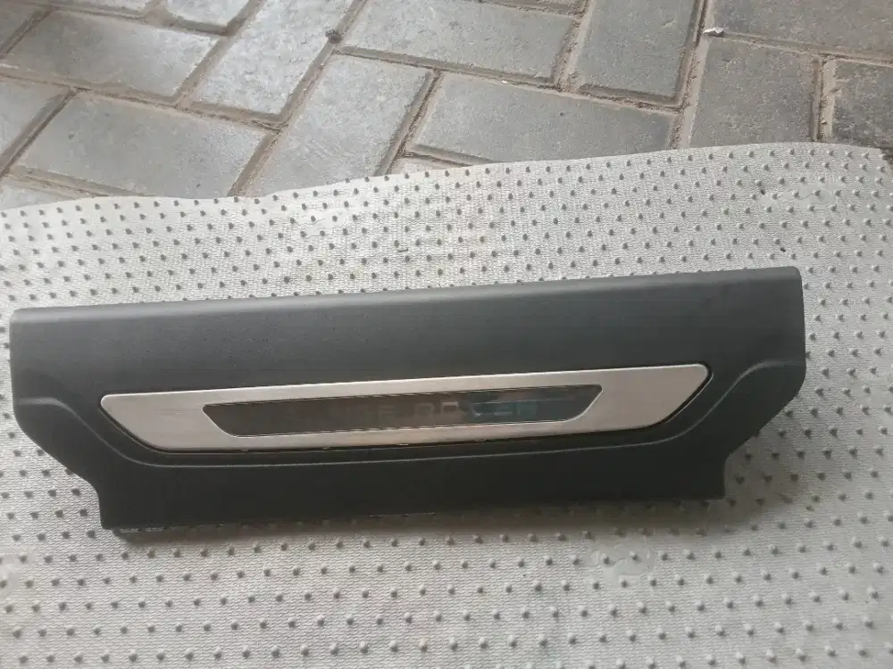 LED Door sill scuff range Rover velar 2018