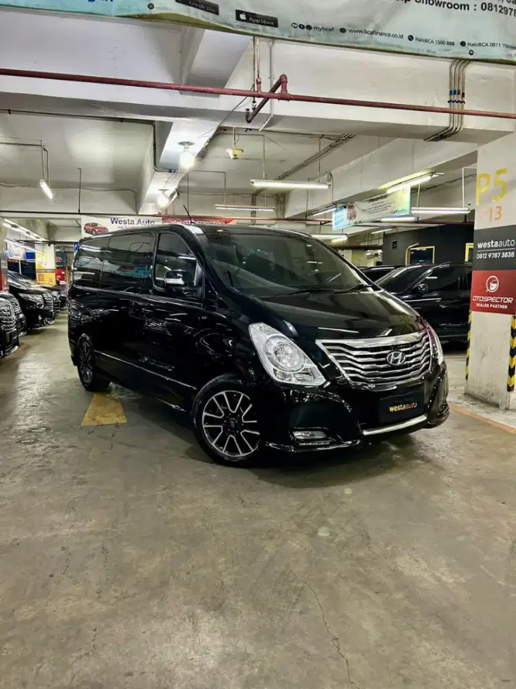 KM 73rb Hyundai H1 2.5 Diesel Limited CRDI AT 2015 Low KM 2016