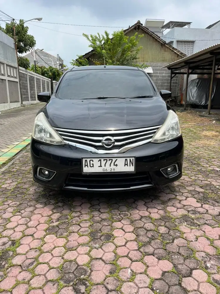 Nissan livina SV 2014 matic