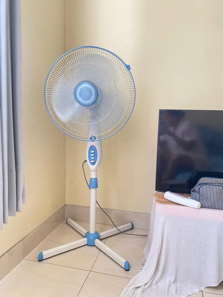 Nego !! Dijual kipas angin standing Miyako