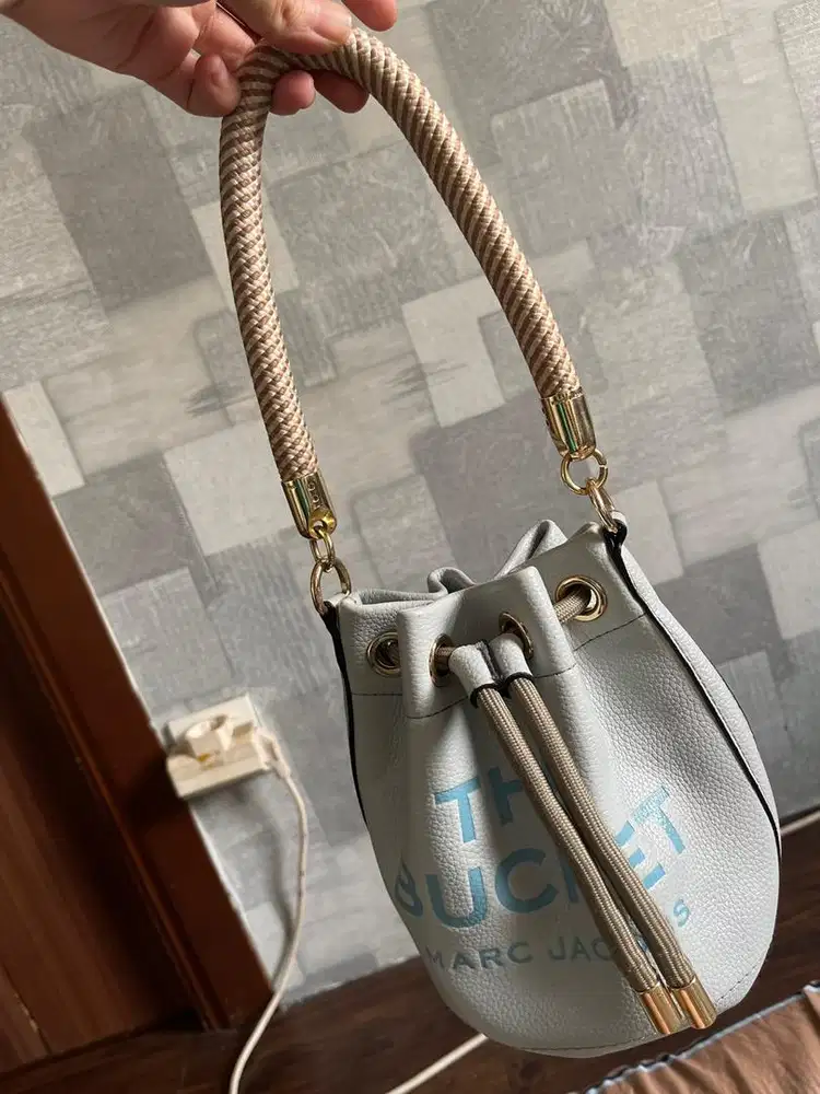 Marc jacobs bucket