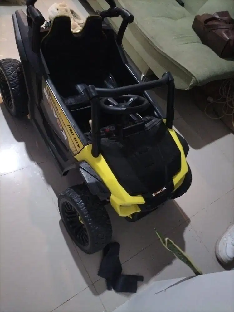 Dijual Mobilan Aki masih keliatan baru