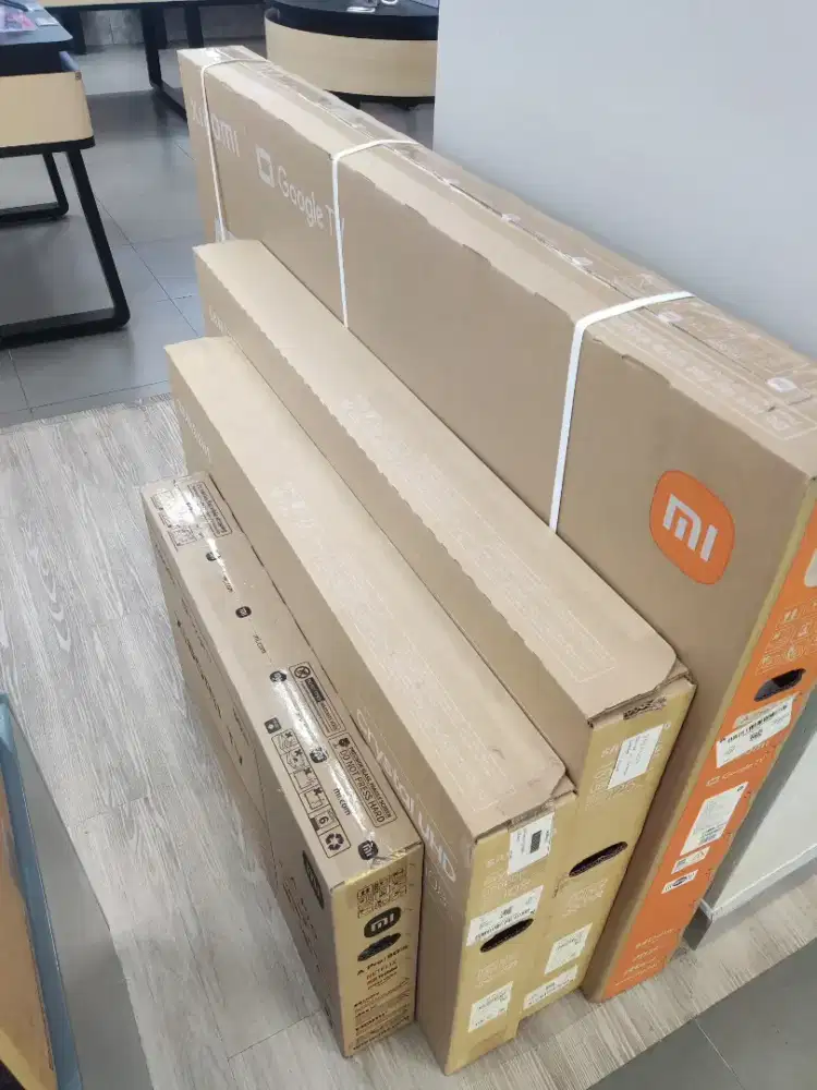 Polytron Smart TV 43 inch - PLD 43RG9059