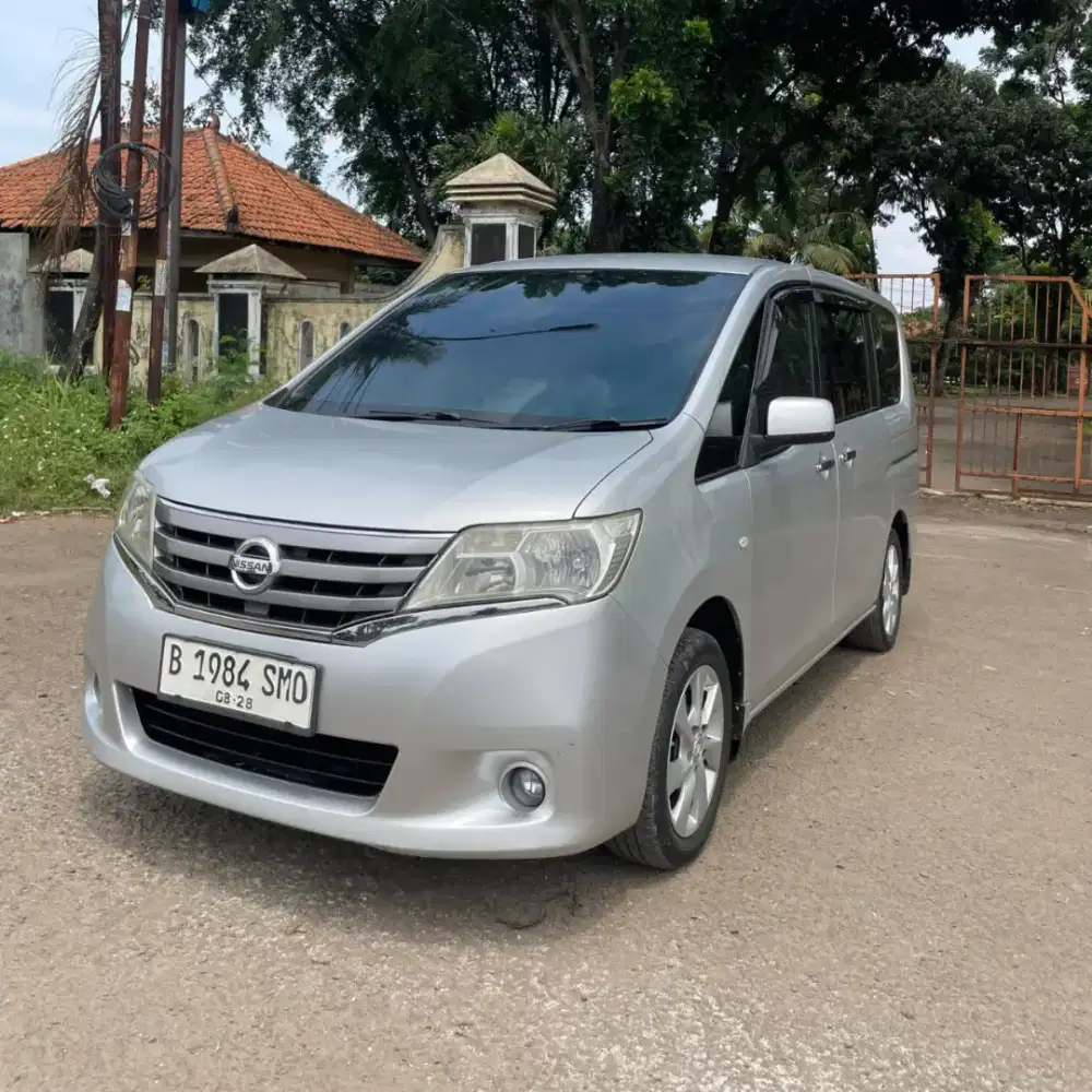 NISSAN SERENA X AT 2013