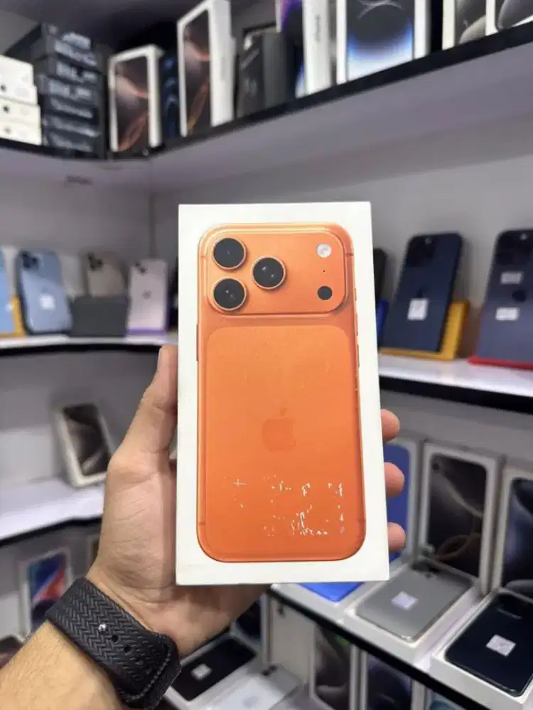 iPhone 17 Pro Max 512GB Cosmic Orange
