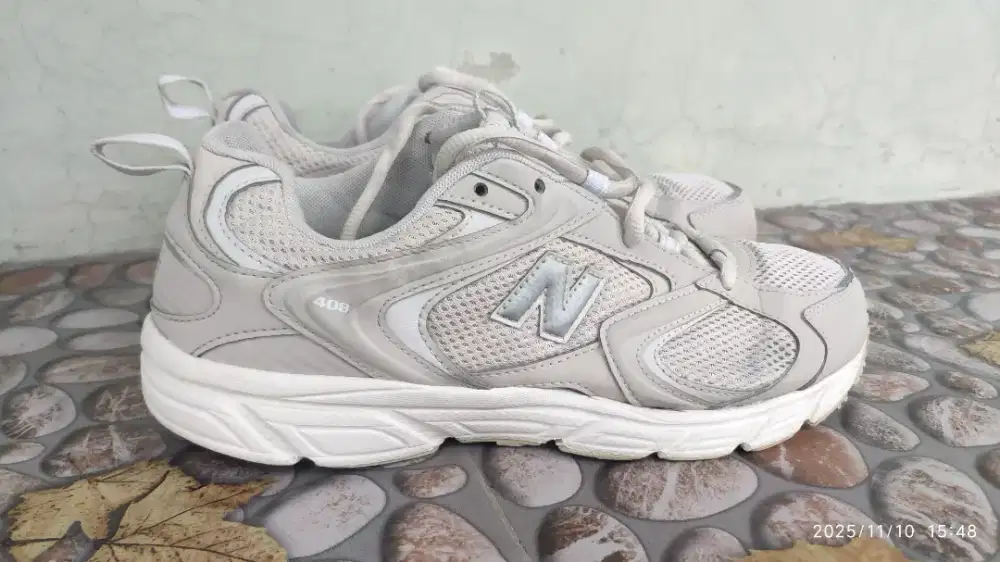 New Balance original size 42