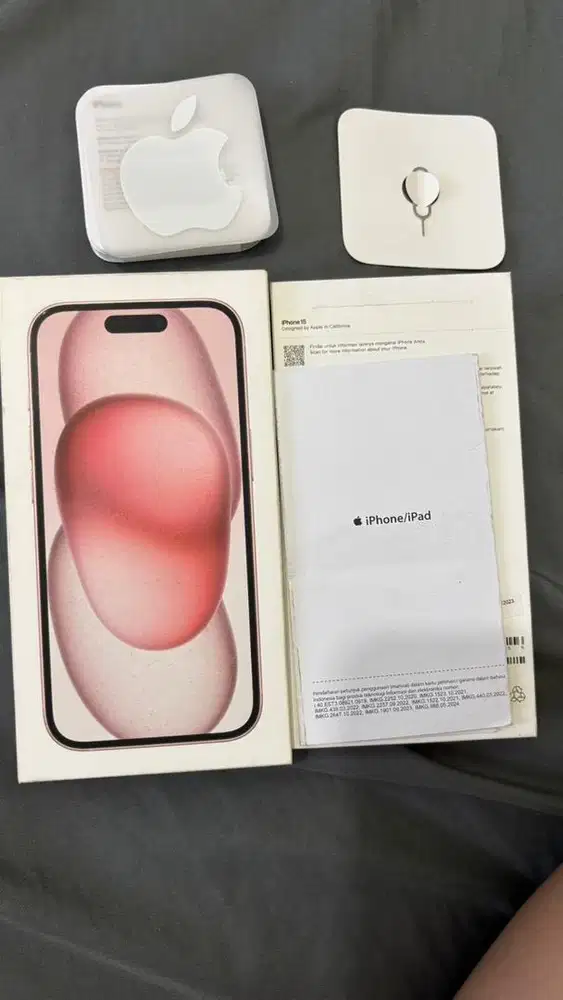 Iphone 15 pink masih garansi ibox