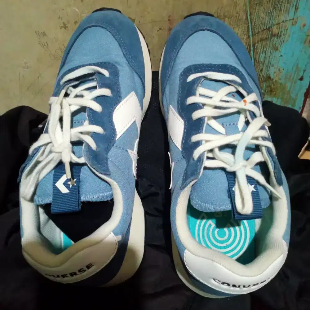Sepatu Converse anak ukuran.37