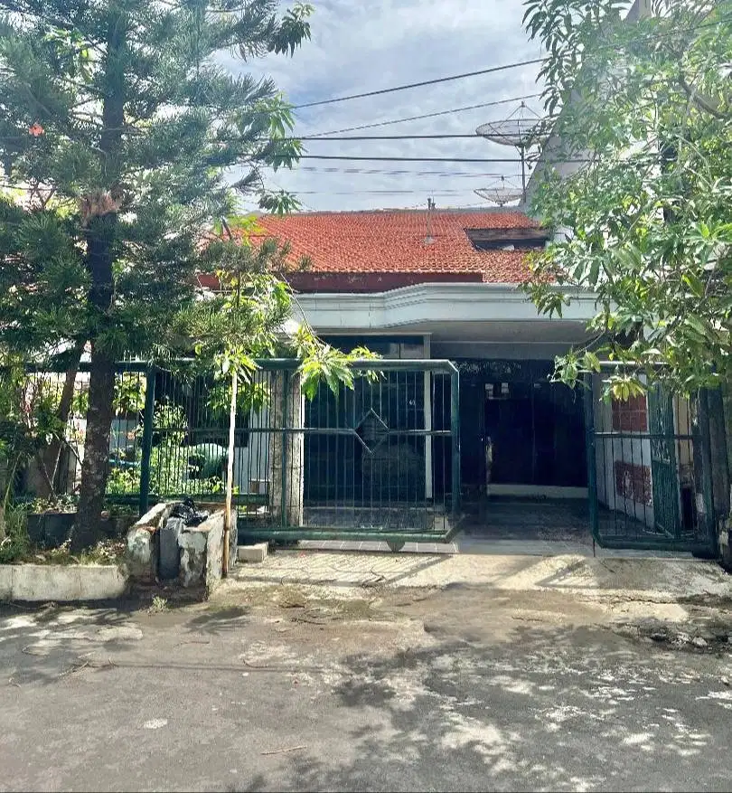 Dijual Rumah Wisma Permai Barat 1 Lantai Bagus Terawat Siap Huni