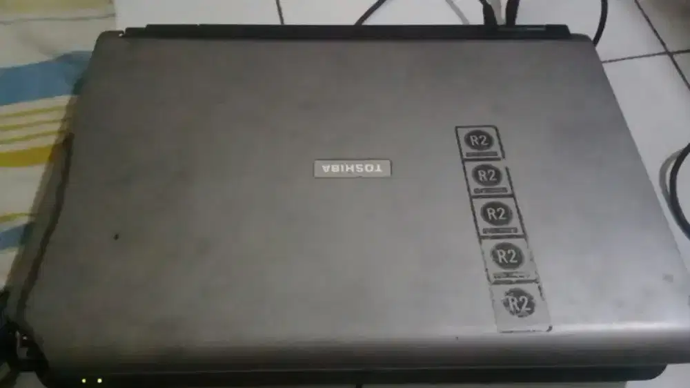 Dijual laptop merk Toshiba tipe Tecra A6