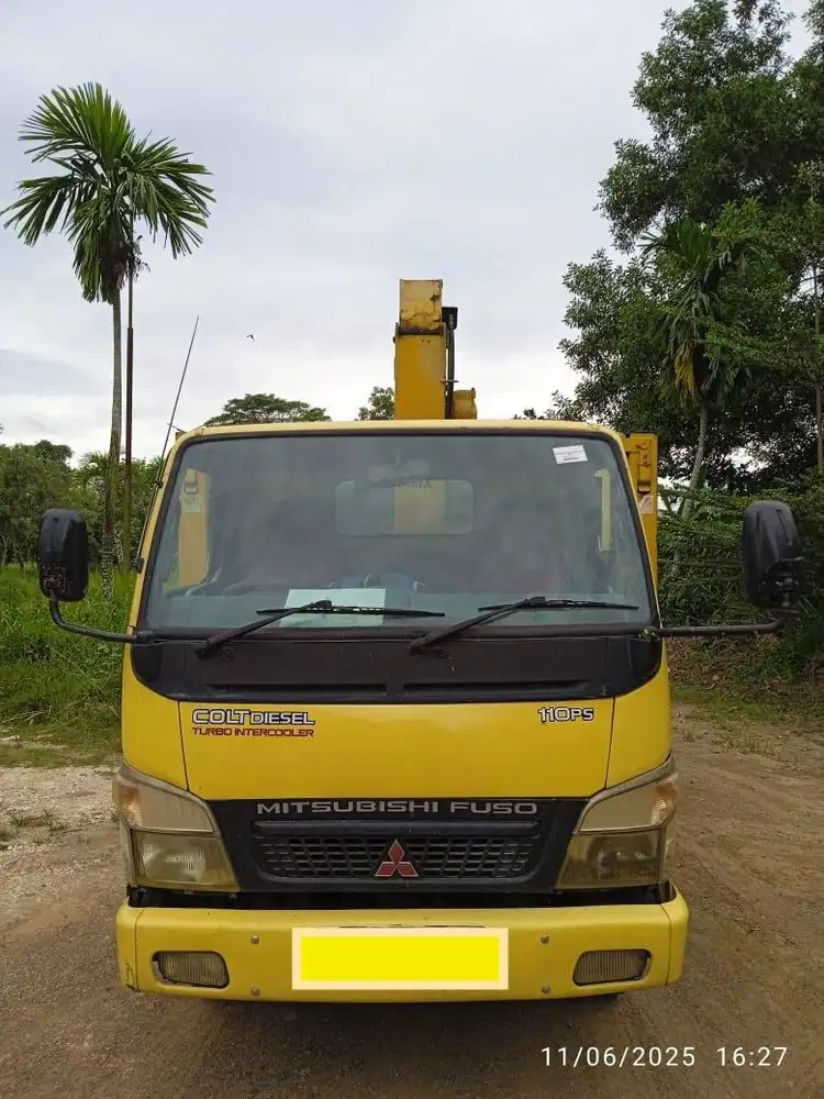 MITSUBISHI COLT DIESEL TH 2009 + CRANE 3 TON 3 BOOM