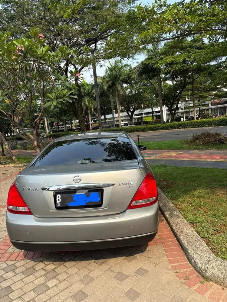 Nissan Teana mewah nyaman lega