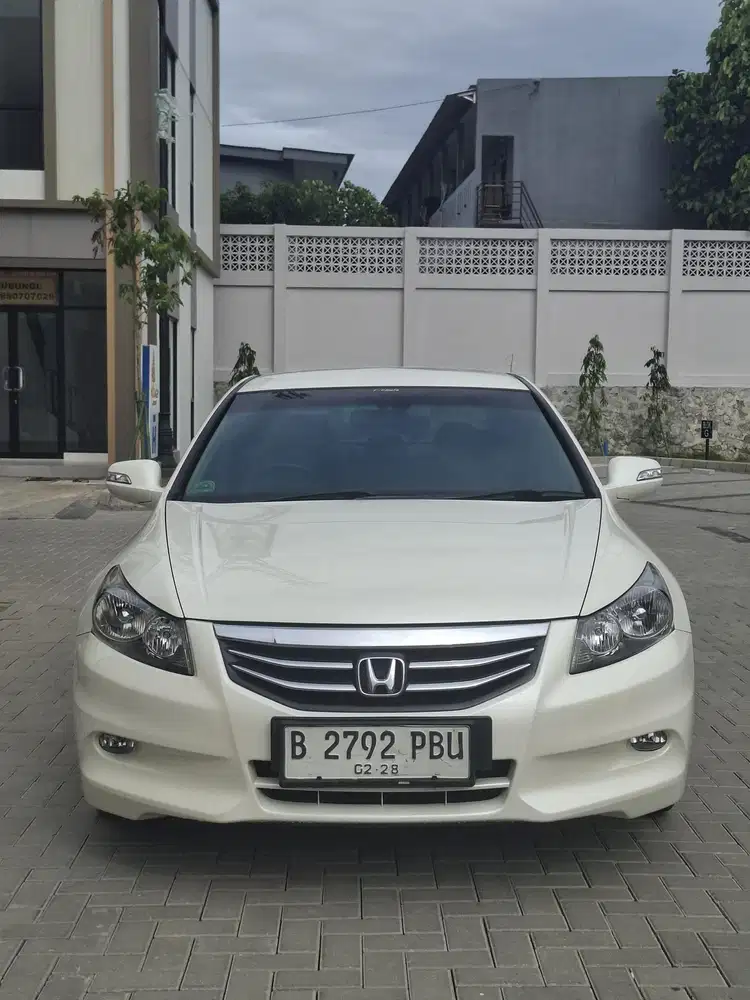 Honda Accord 2012 Bensin