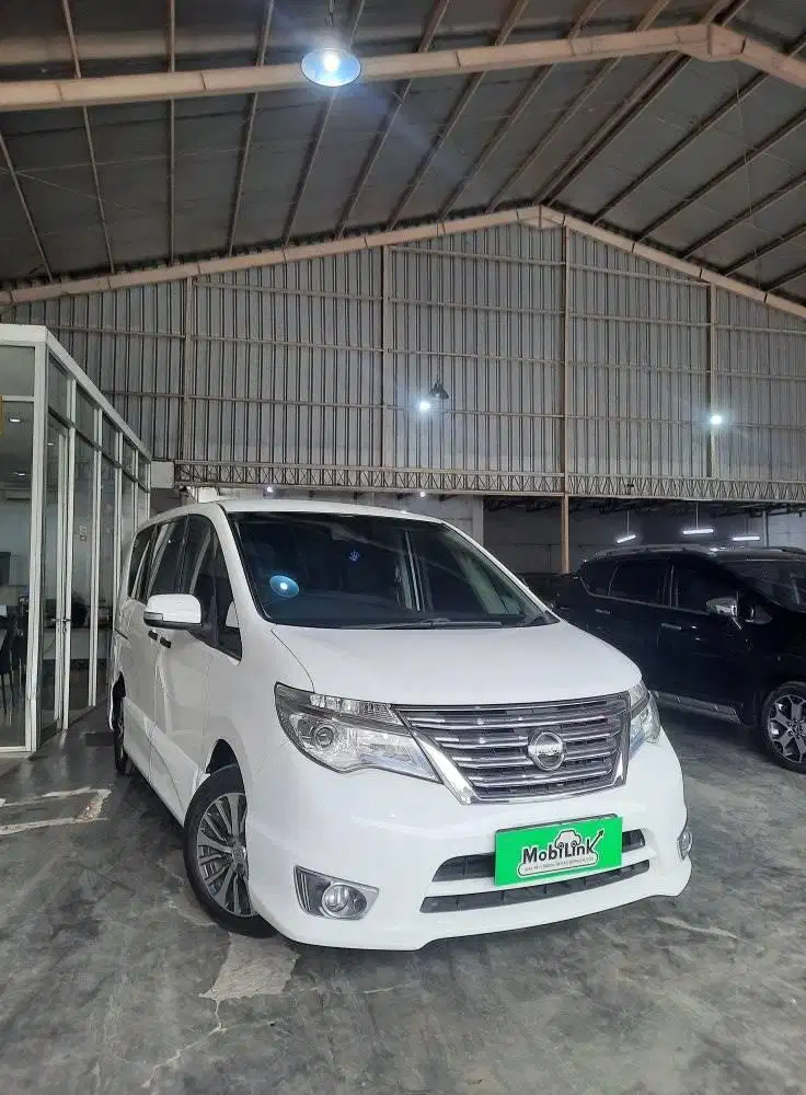 Nissan Serena HWS 2.0 2016 matic Dp 5 juta Mobil Keluarga Luas Lega