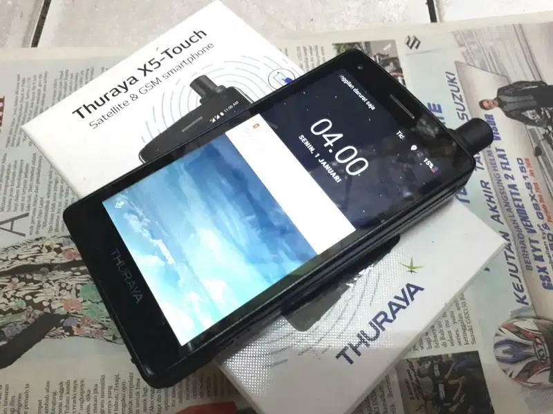 Hape Satelit Thuraya X5 Touch Android Seken Mulus Fullset Minusan