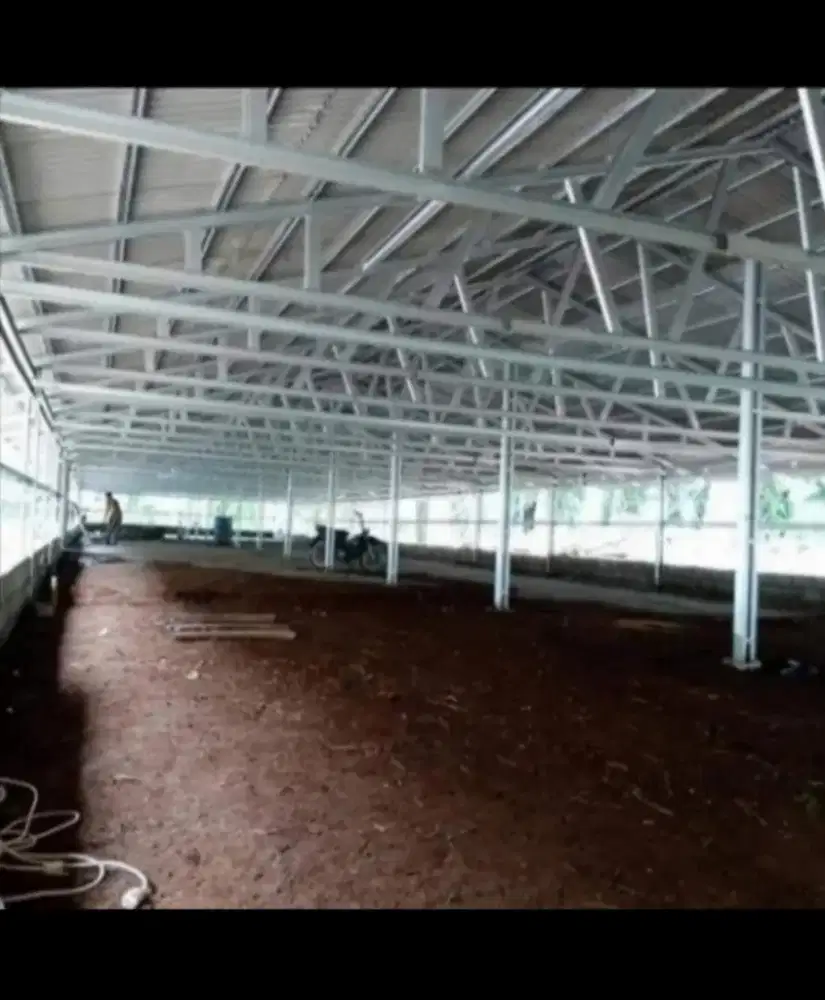 Rangka baja ringan atap spandek pembuatan atap gudang dan parkiran