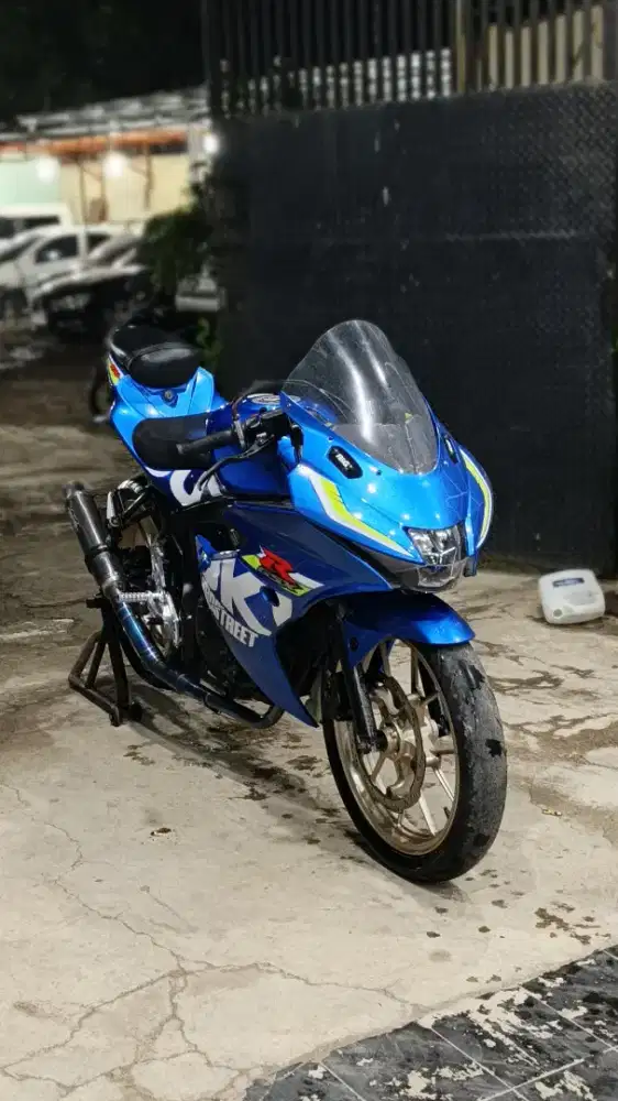 Suzuki GSX - 150 R 2018