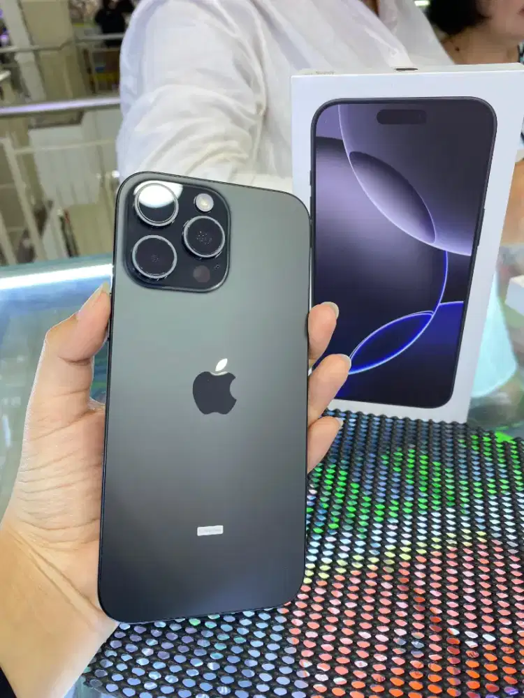 iPhone 16 Pro mulai 700rban/bln