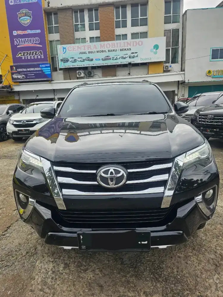 Fortuner VRZ 4x4 tetradrive AT 2018 hitam istimewa dp 65 jt