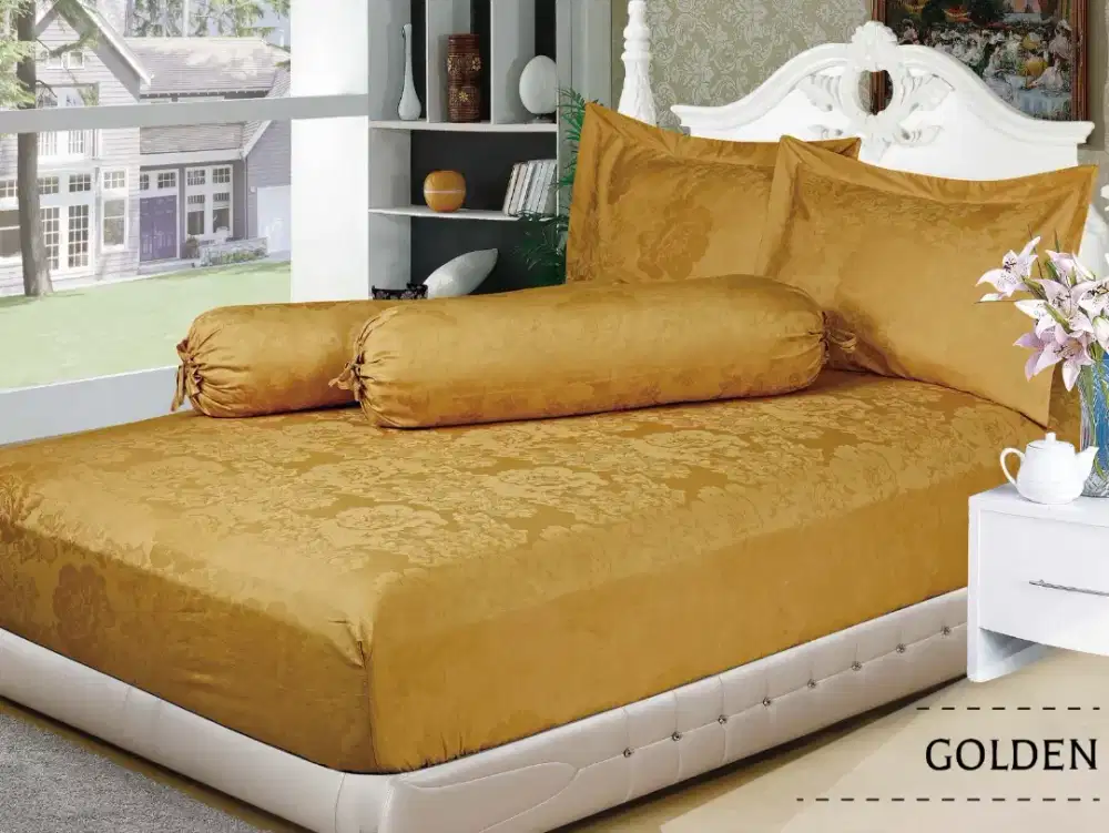 CLEARANCE SALE SPREI EMILY KING SIZE (180cm x 200cm) 4 SARUNG BANTAL