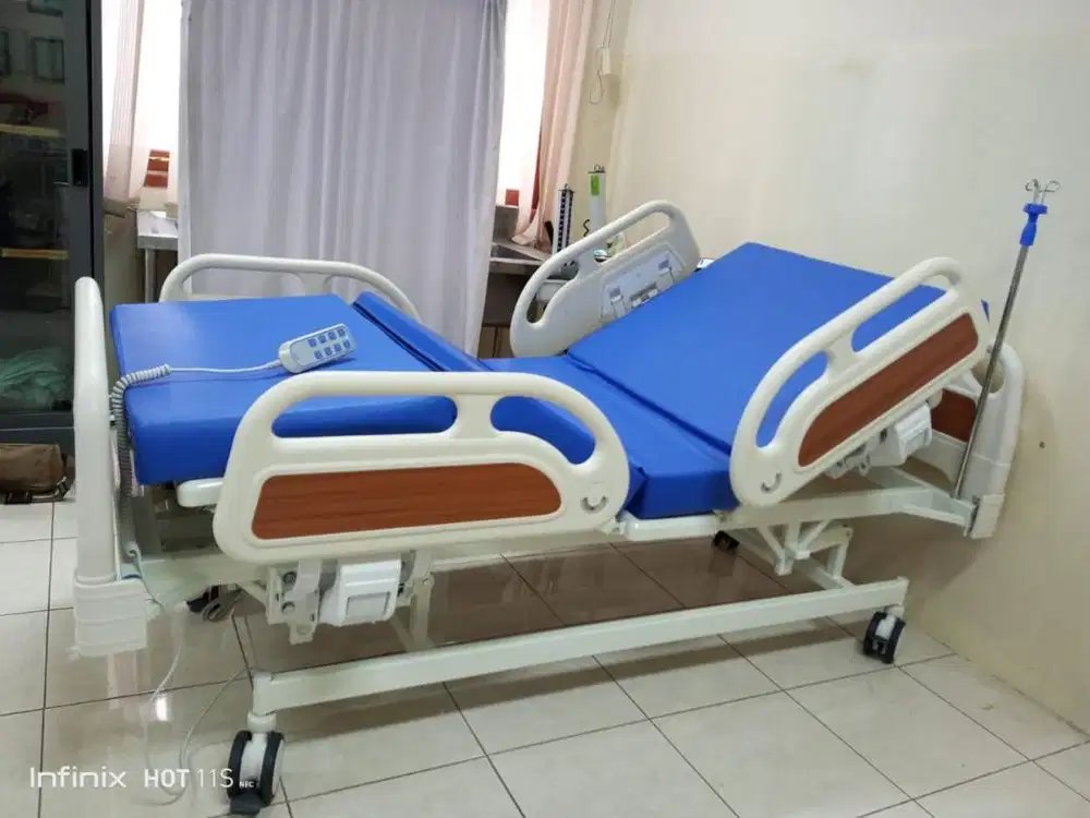 Dijual ranjang rumah sakit Gtt 3 crank elektrik model Kupu-Kupu