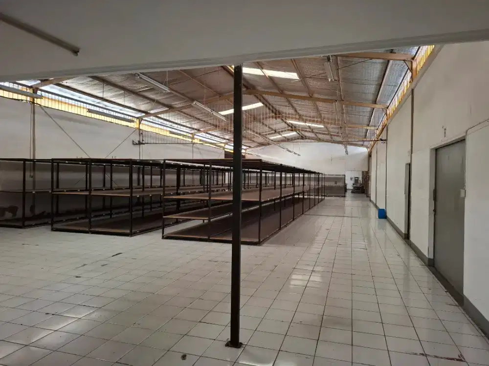 Disewakan gudang 1600m2 Jl. Kopo Cirangrang