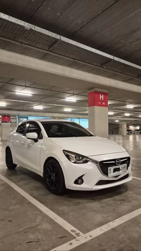 Mazda 2 R Skyactiv 2015