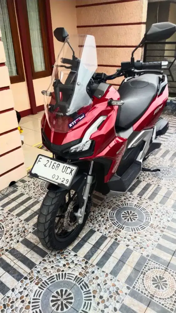 Honda Adv160 type CBS ISS like new