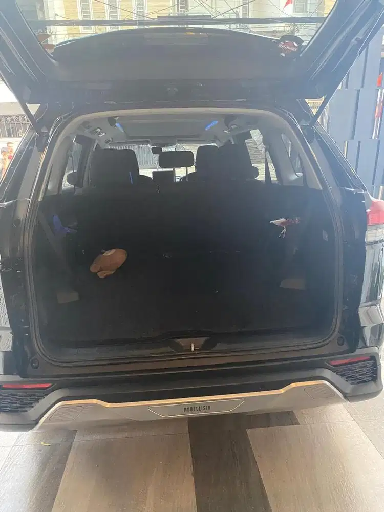 DIJUAL KIJANG INNOVA ZENIX HYBRID V AT 2023 WARNA HITAM