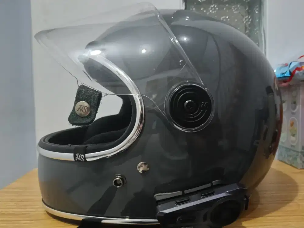 Helm Howard Smith (Tracker Retro)