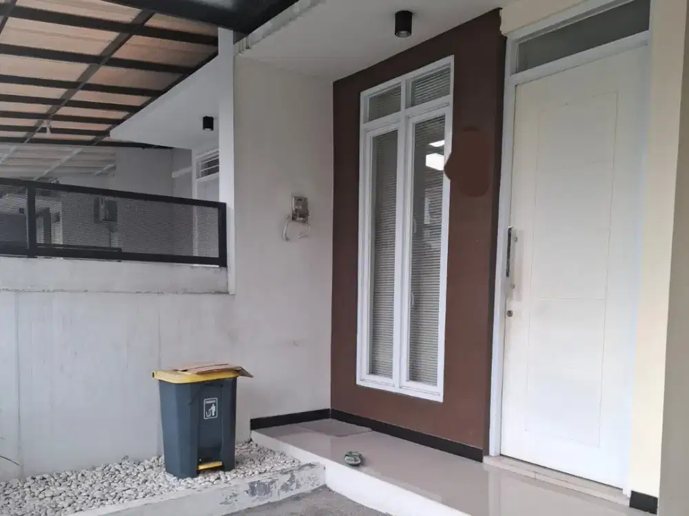 Dijual Rumah Nyaman Siap Huni Lokasi Strategis di Taman Kopo Indah 2 Patung Kuda Bandun