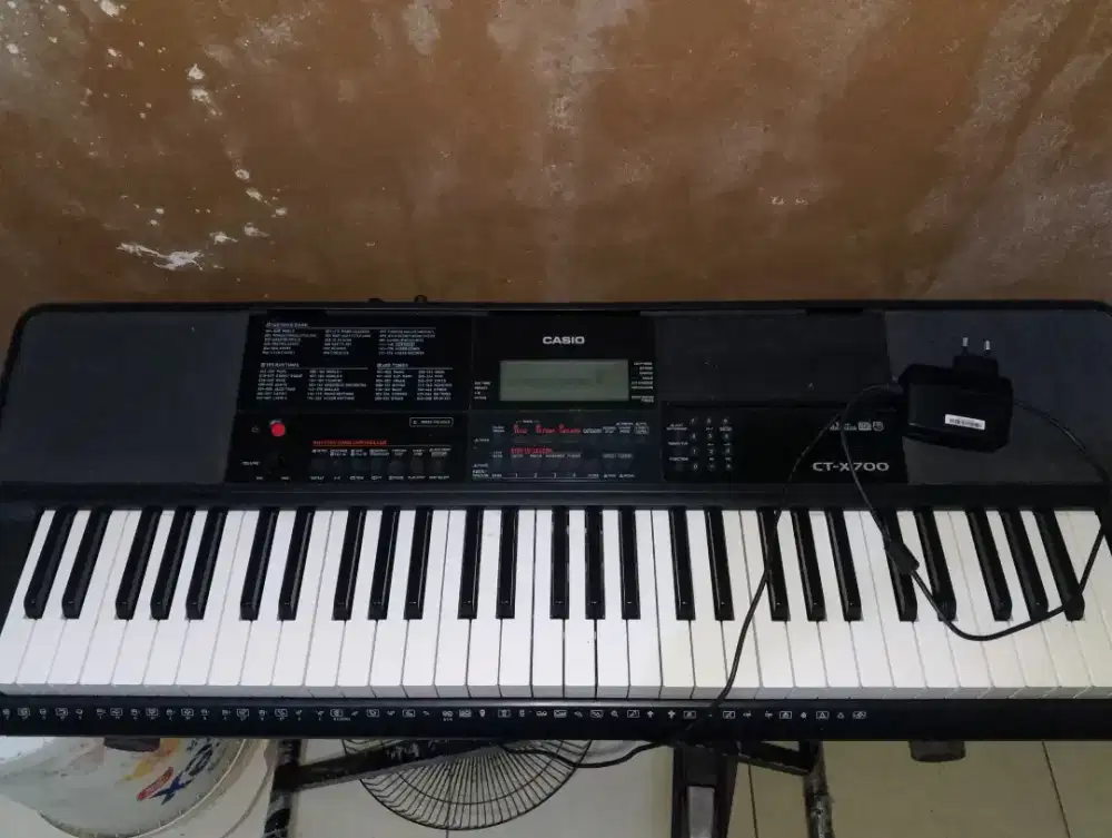 Casio CTX 700 like new
