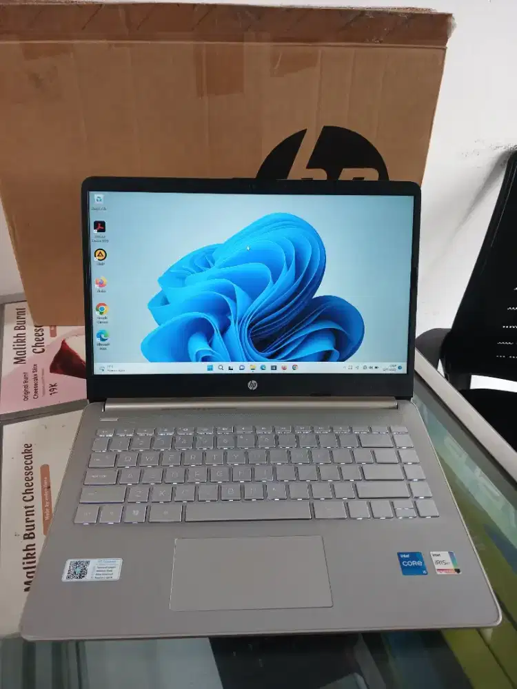 Laptop HP 14s Intel Core I5 Gen 11 Ram 16 Ssd 512 Intel Iris
