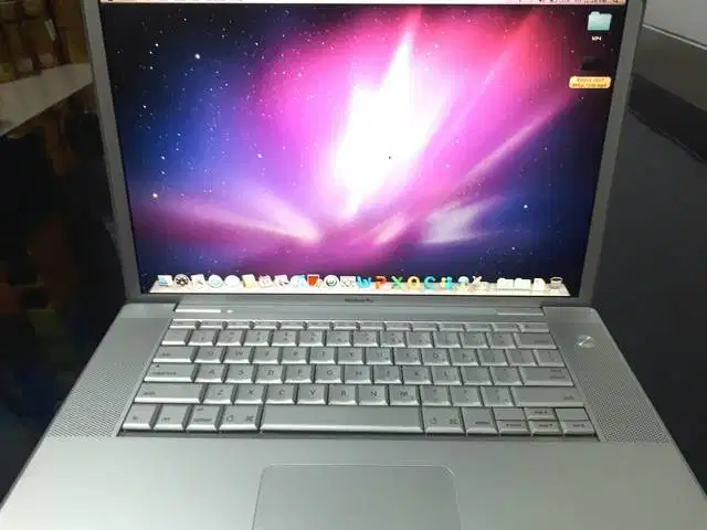 MacBook Pro A1211 Core 2 Duo 2.33GHz 15 RAM 4GB HDD 160GB Seken