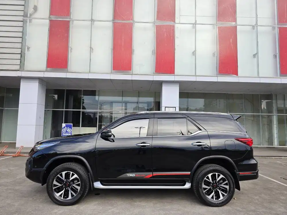 TOYOTA FORTUNER DIESEL TRD SPORTIVO 2017 BLACK