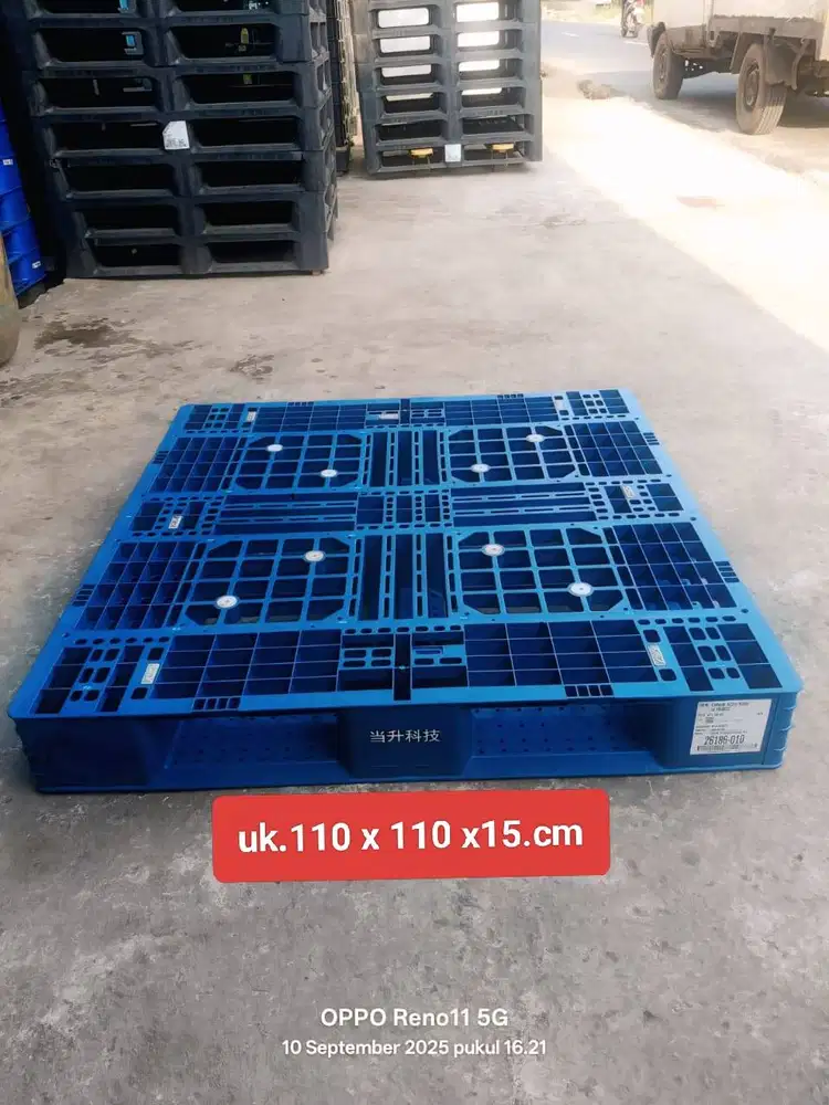 Palet plastik ukuran 110 x 110 x 15