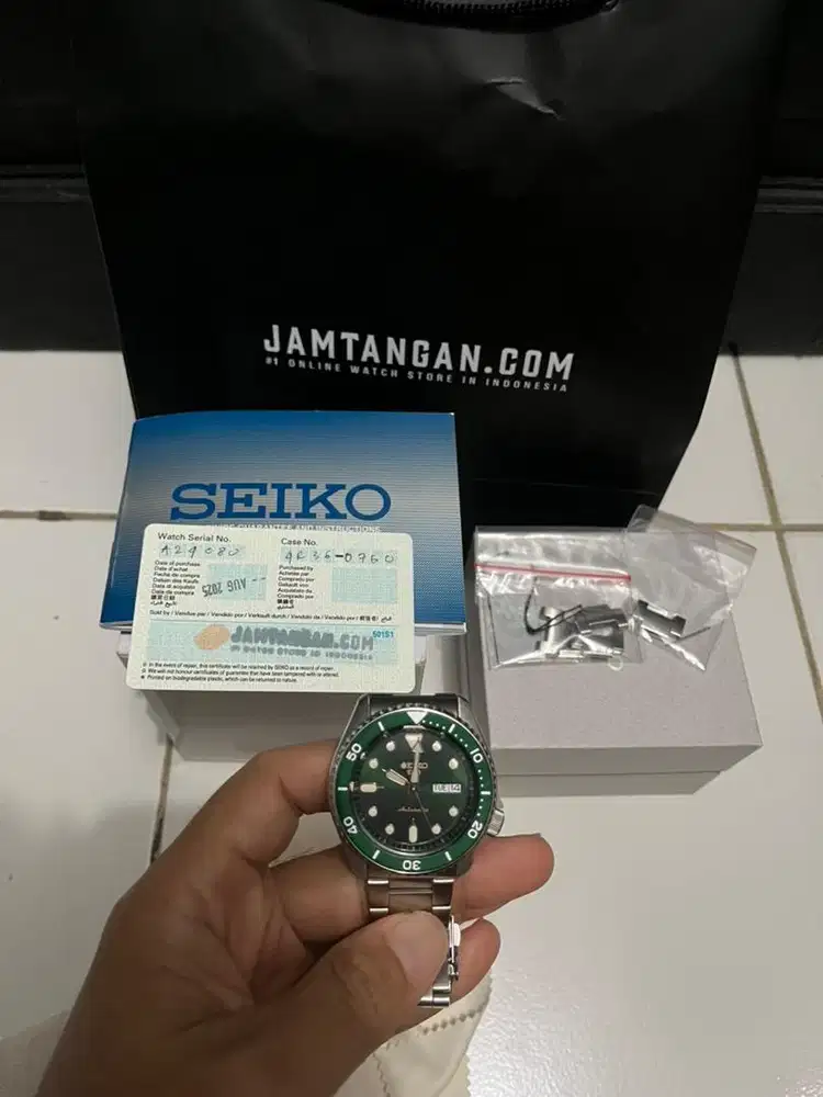 Jam Tangan Pria Seiko 5 Sports SRPD63K1