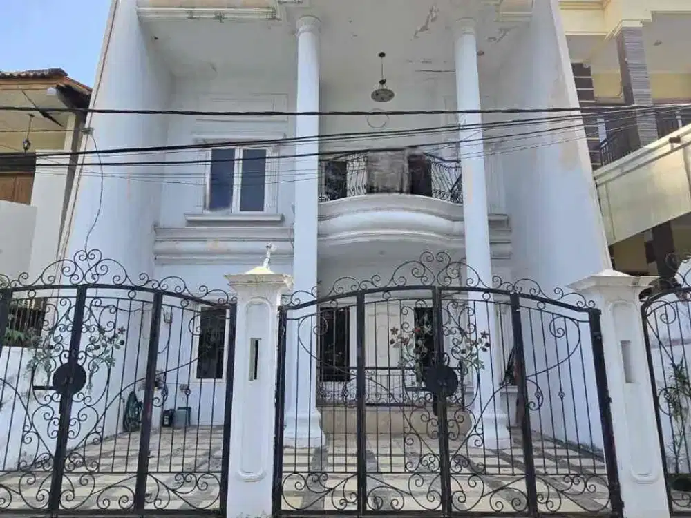 Dijual Rumah Sunter Paradise 
hadap Selatan dan Taman