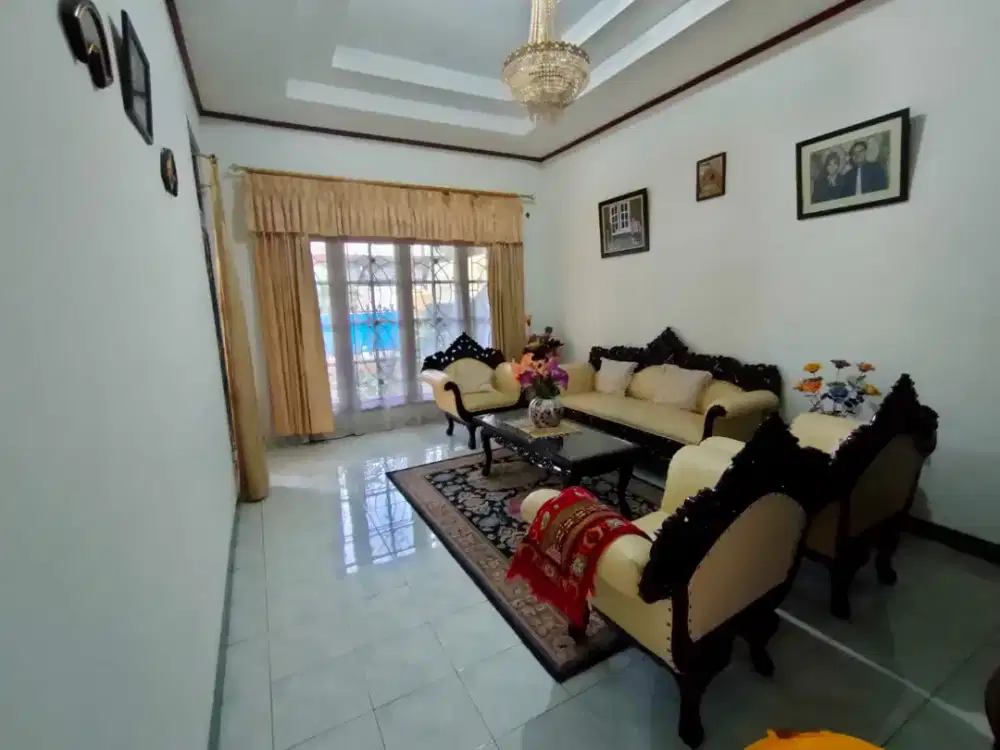 JUAL CEPAT RUMAH 1 LANTAI SIAP HUNI LOKASI STRATEGIS