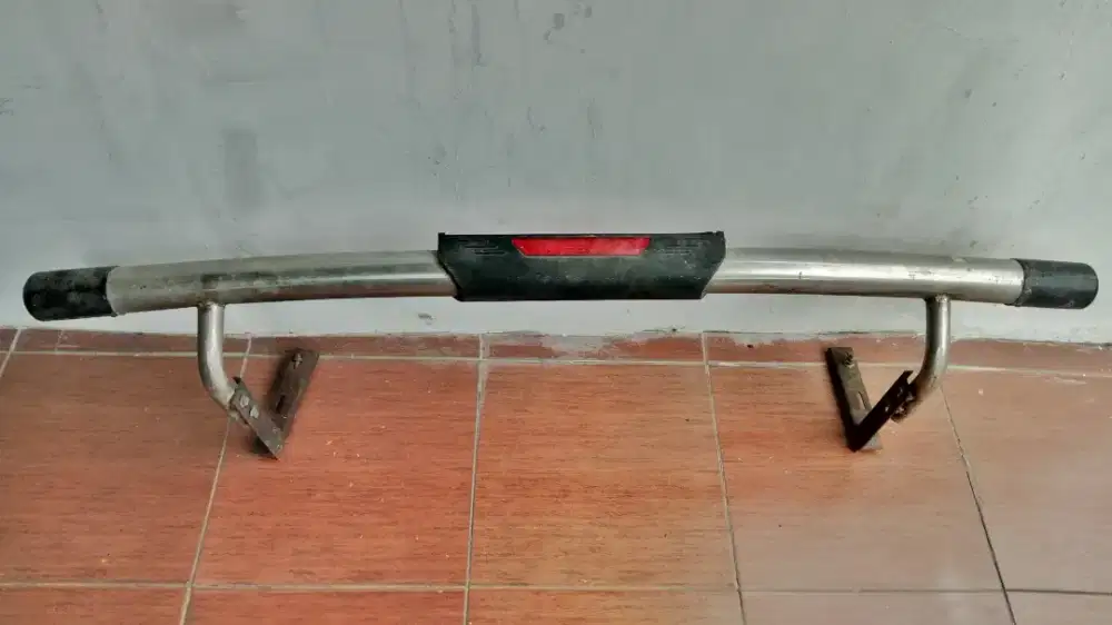 Bemper tanduk belakang Universal SUV/MPV